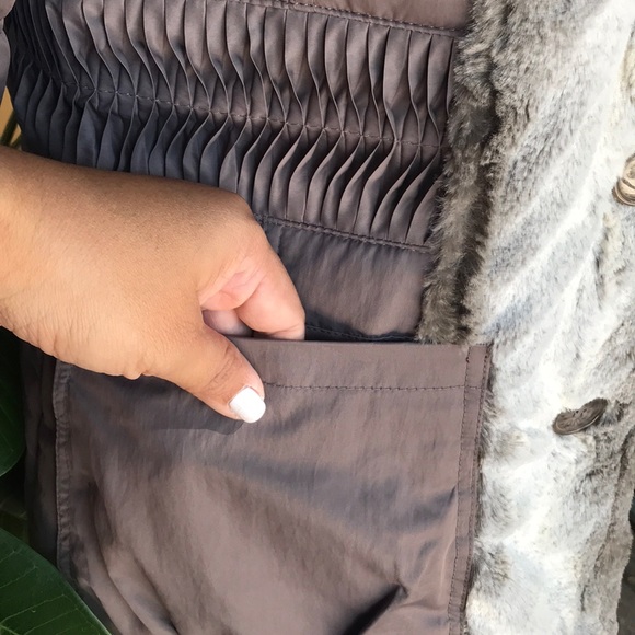 Montana Co Faux Fur Luxury Coat - Picture 5 of 8